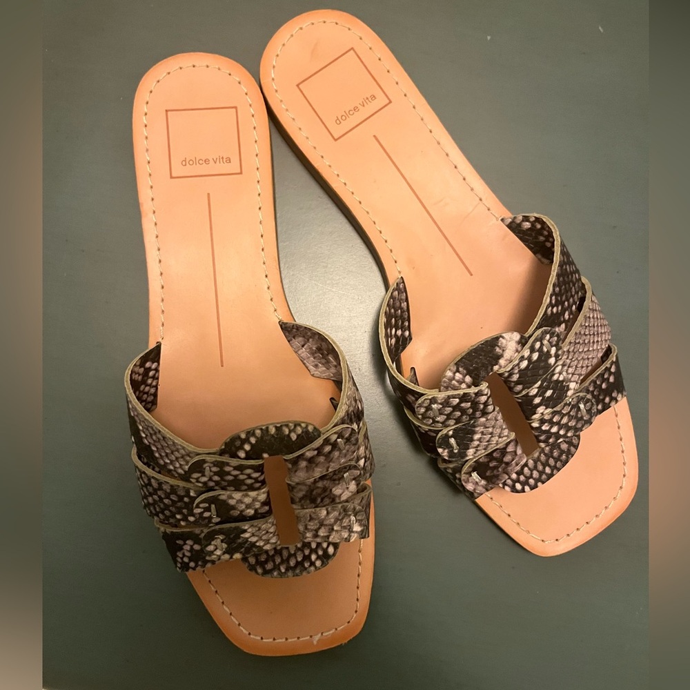 Dolce Vita Faux Snakeskin Chantal Women’s Sandles Size 8 Worn Once